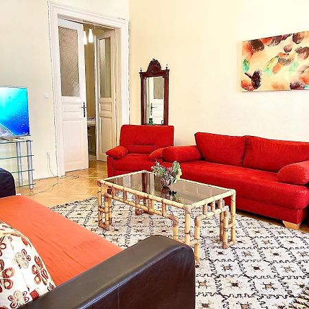 شقة بودابست  في Isabelle Residency - Balcony & A.C المظهر الخارجي الصورة