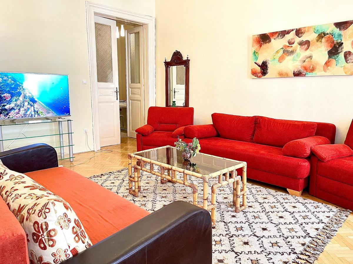 شقة بودابست  في Isabelle Residency - Balcony & A.C المظهر الخارجي الصورة