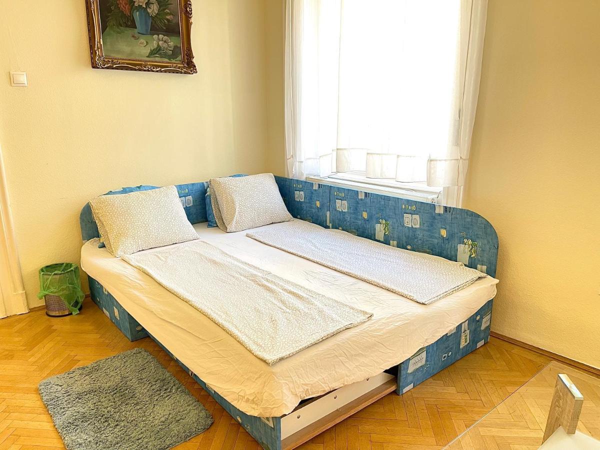 شقة بودابست  في Isabelle Residency - Balcony & A.C المظهر الخارجي الصورة