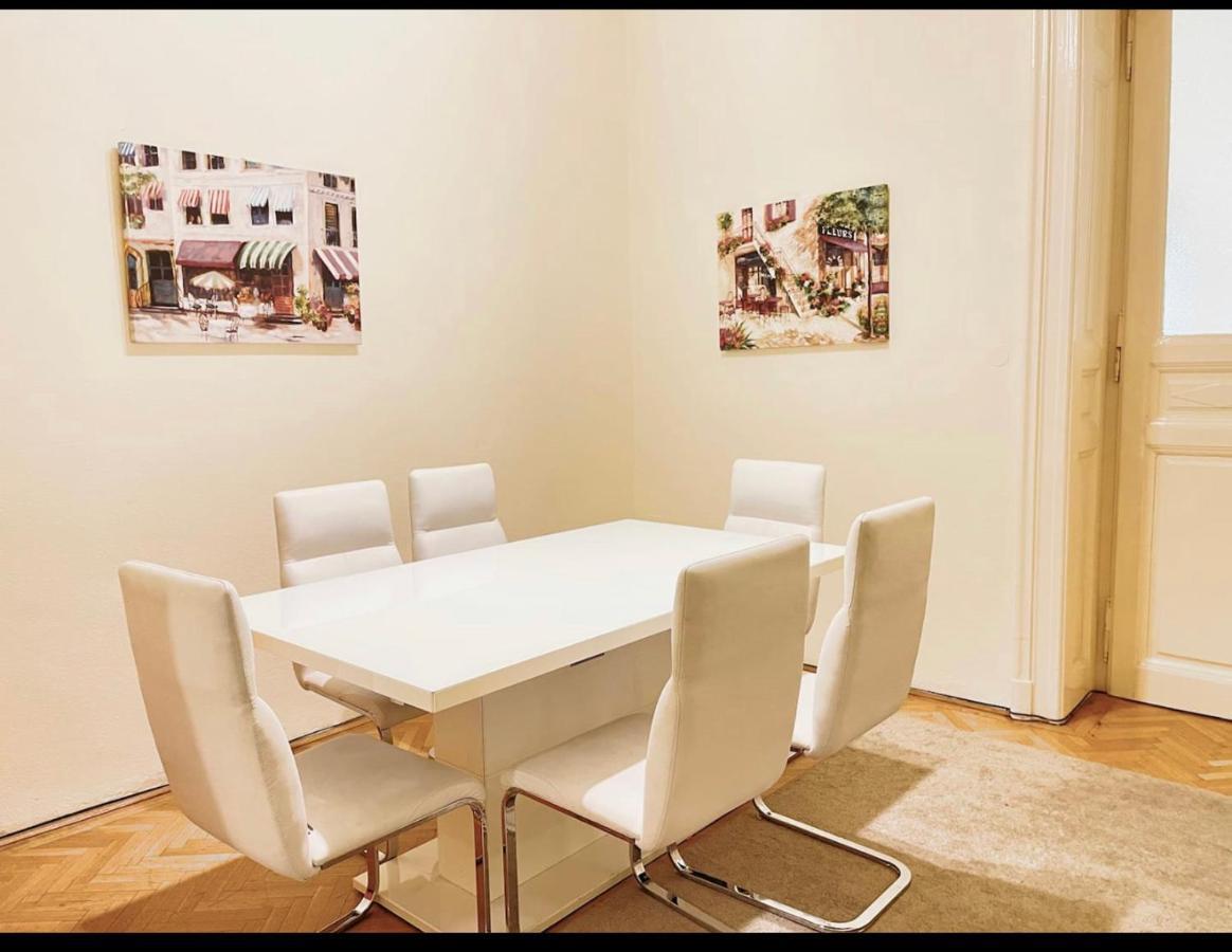 شقة بودابست  في Isabelle Residency - Balcony & A.C المظهر الخارجي الصورة